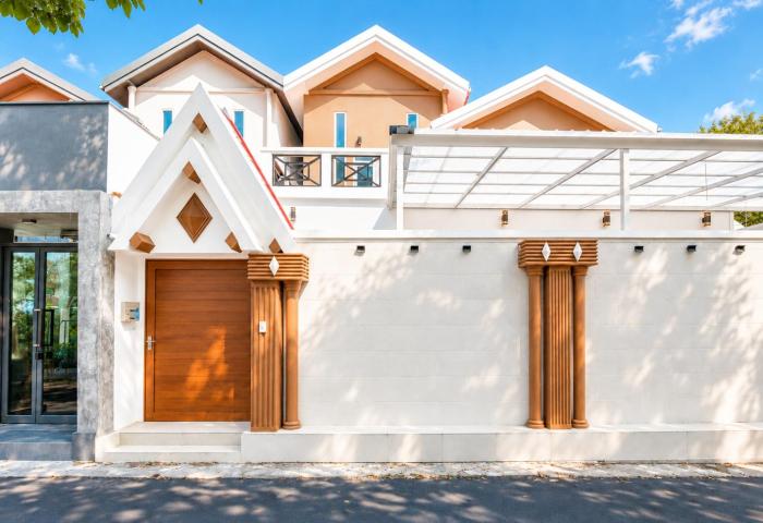 Pataya Central Beach Five-Bedroom Four-Bathroom Pool Villa