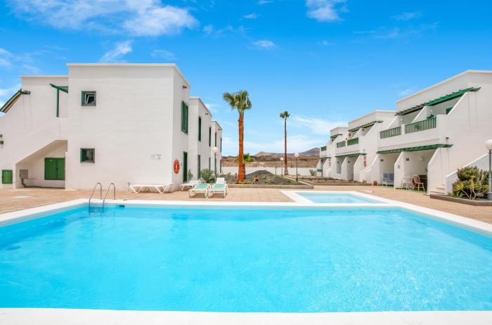 Charming apartment in Tías with shared pool - 50 m²