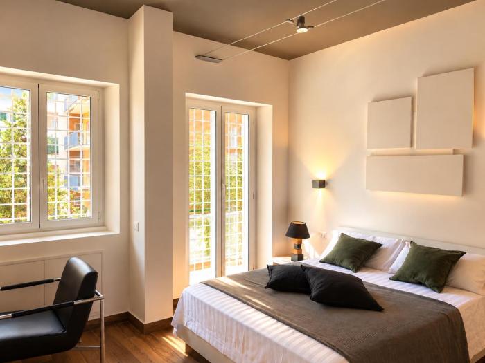 Nox Romana Apartments - Vatican - Modern Apt with Cozy Balcony