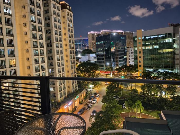 Chateau Toscana by Araneta Suites McKinley Hill