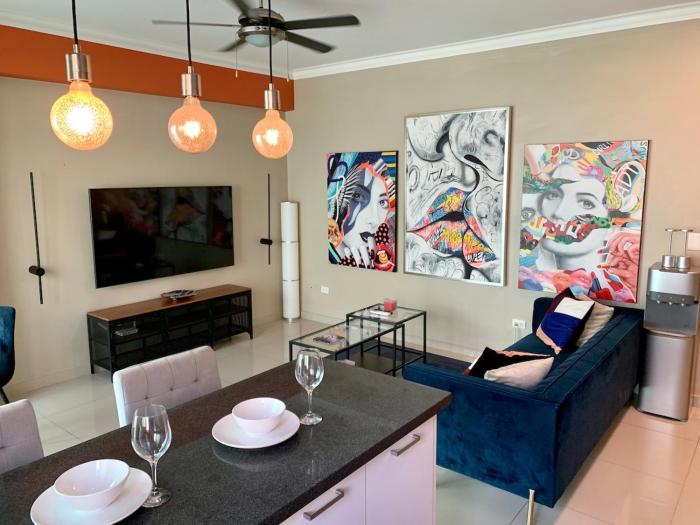 Downtown Artsy Apartment CECILIP