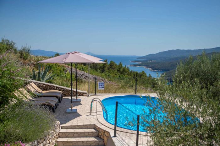 Villa with Pool in Rabac 44673