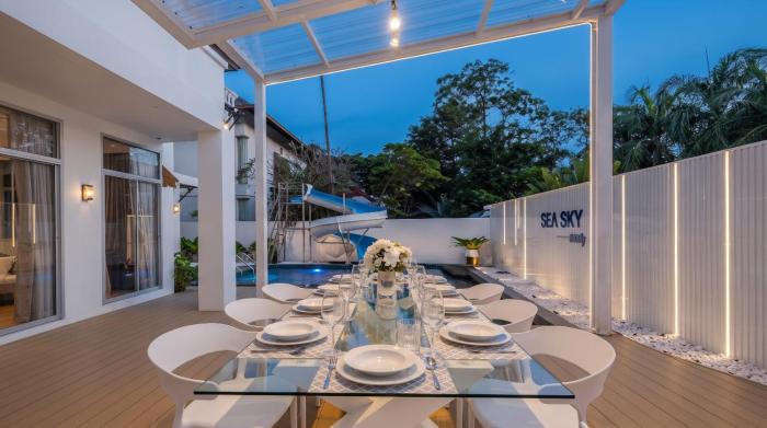 Luxury 4-Bedroom Pool Villa 3-Storey Walk to Jomtien Beach