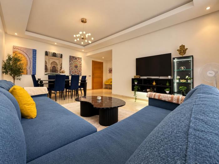 Idéal, 2 Chambres, 2 SDB, Fibre, IPTV, Parking privé , Salle de Sport
