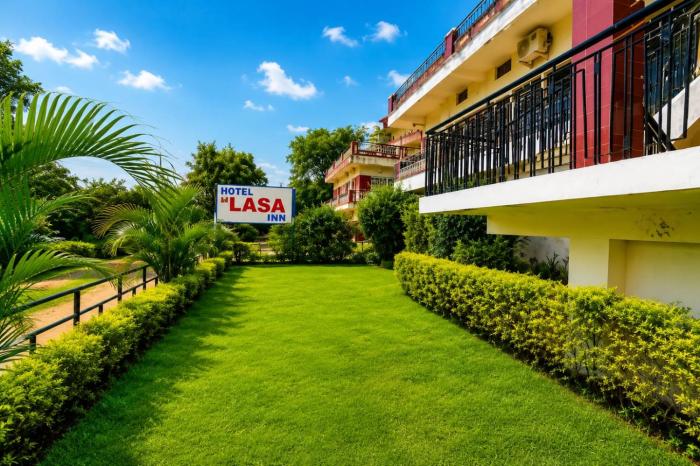 Hotel Lasa Inn