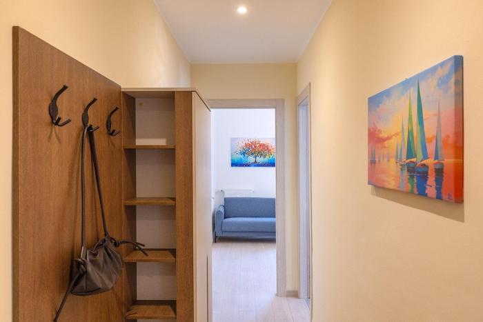 DIMORA Concept - Borgo White Living with e-bike storage