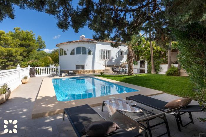 Villa Oasis by Abahana Villas