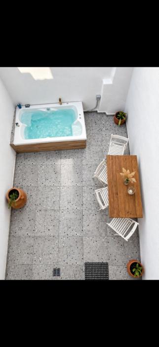 Philoxenia traditional house private jacuzzi