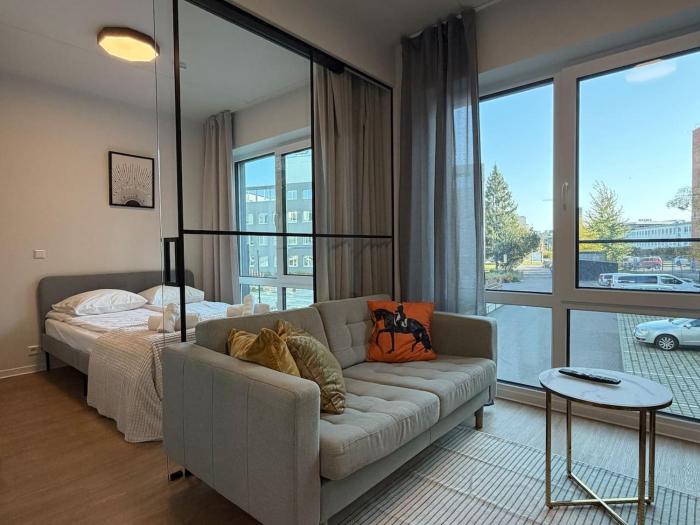 Lux studio with gym, kitchen and smart TV