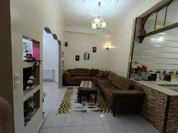 Modern 2-bedroom apartment with private pool and garden in Algiers