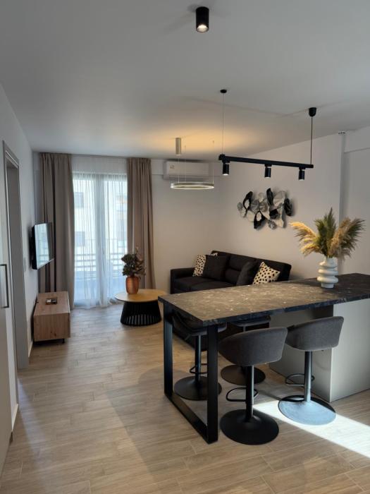 MODERN CITY APARTMENT - Central modern apartment with private PARKING TRIKALA