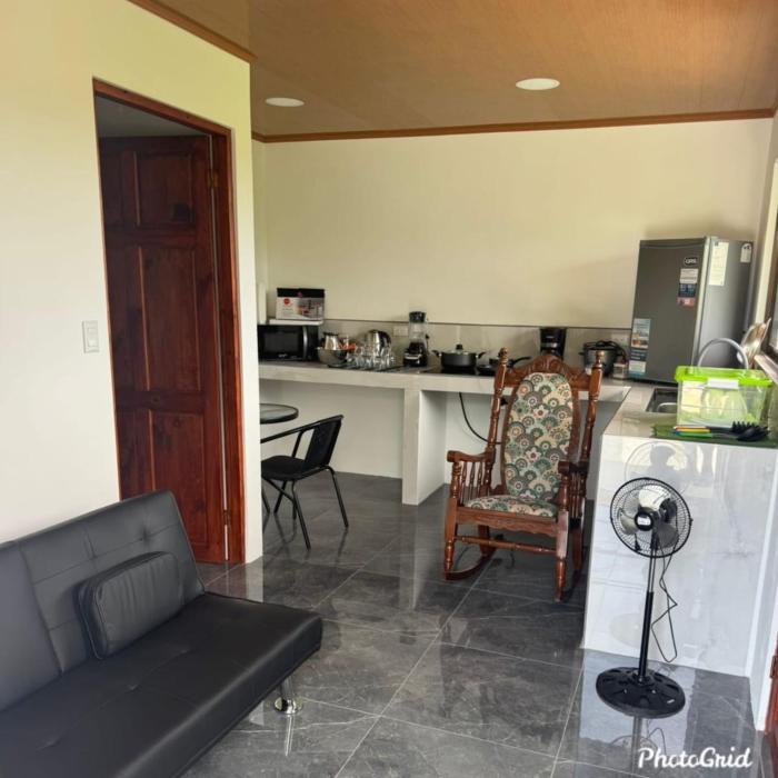 2 Apartments with 1 Bedroom each and private shower fully equipped