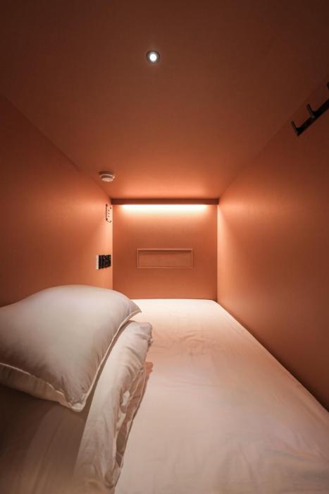 JH Blossom Capsule and Cabin Hotel #2