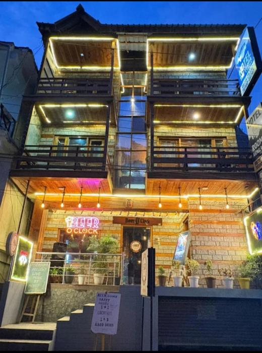 Hotel Aurave Inn
