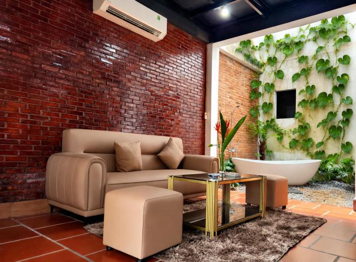 Mi Amor Vacation Home 2- A Private Big House with 2 separate Bedrooms, Central Location, Fully Furnished, Only 5 Minutes To The Beach