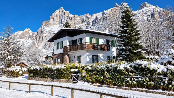 San Vito 2-Bed House Sleeps 4 w Garden &Parking