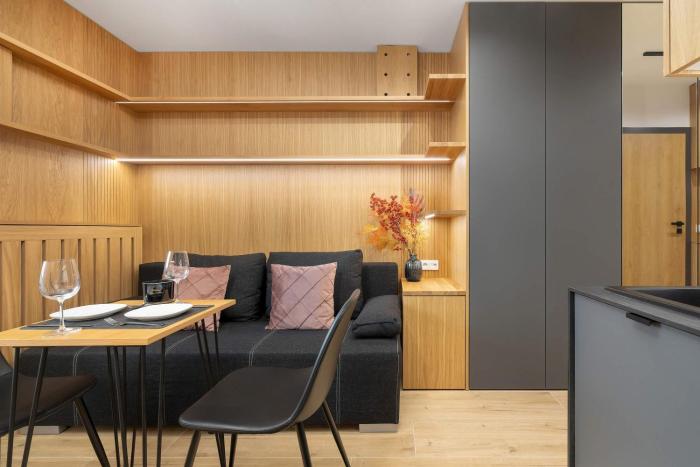 Exceptional Studio with Air Conditioning and Spacious Terrace by Heyrent