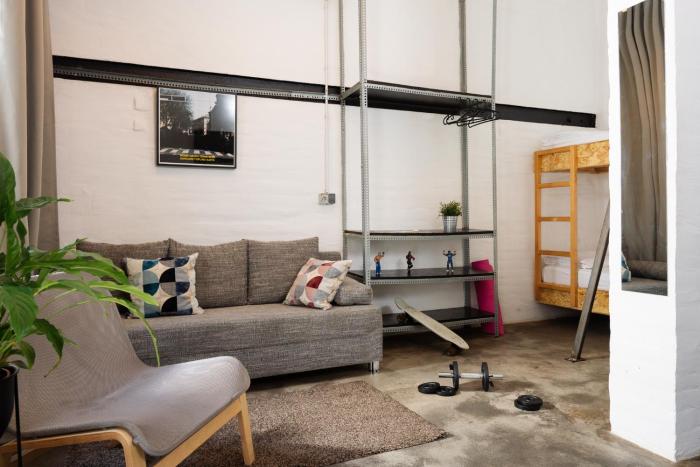 Stay Swanky Dorms