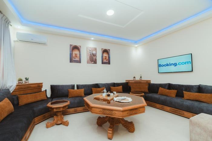 Elegant 2BR Apartment Near Fes Airport