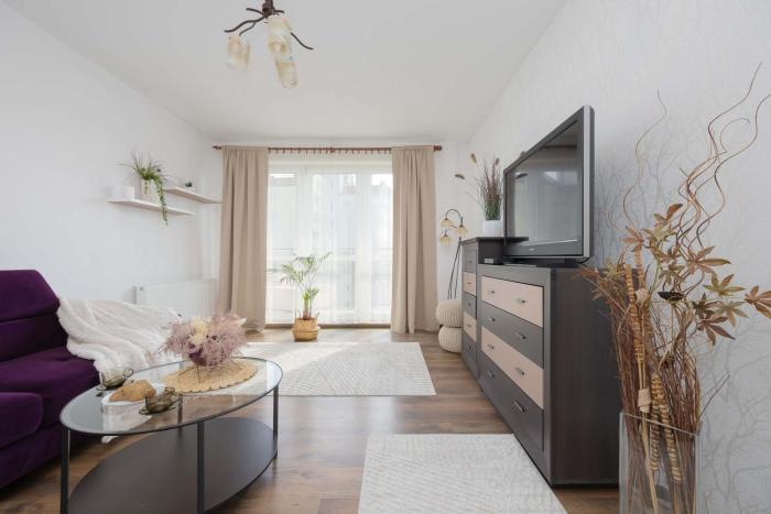 Spacious Apartment with Parking and Balcony by Heyrent