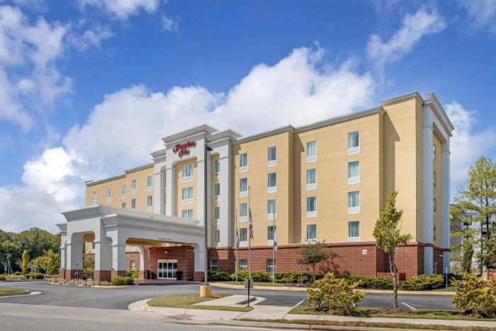 Hampton Inn- Suffolk