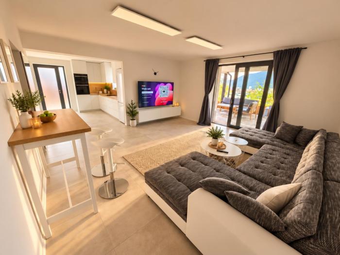 BB Central Apartment with pool and garden