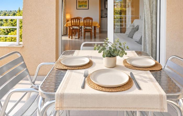 1 Bedroom Amazing Apartment In Blanes
