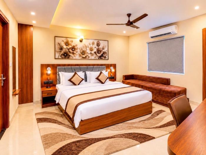 Hotel Royal Grand - A Luxury Property in Vrindavan #Located Near Prem Mandir #AC Rooms #Parking #Lift #Luxury Rooms