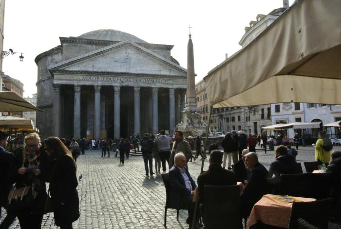 Pantheon Domus Valentino