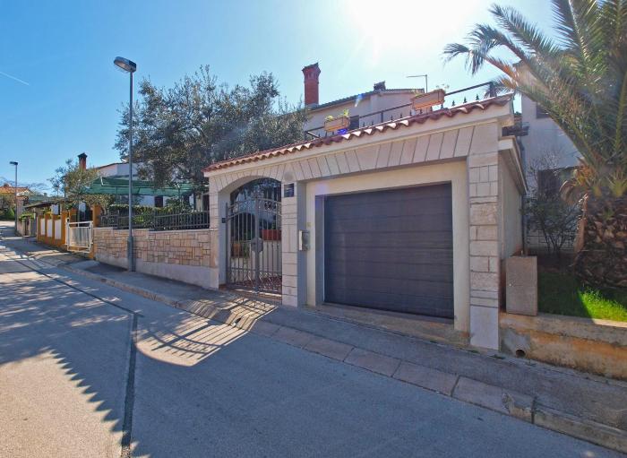 Apartments Lidija 1305