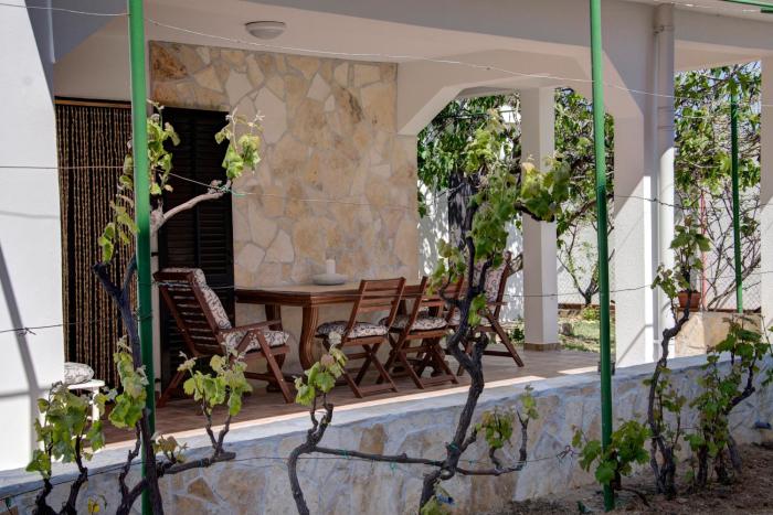 Apartment Pergola Nin - Queens Beach