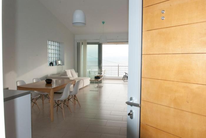 ILIOS H&E house