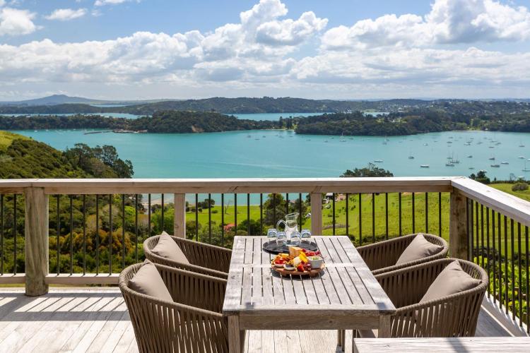 Te Whau Lodge Hotel Review, Waiheke Island, New Zealand Travel