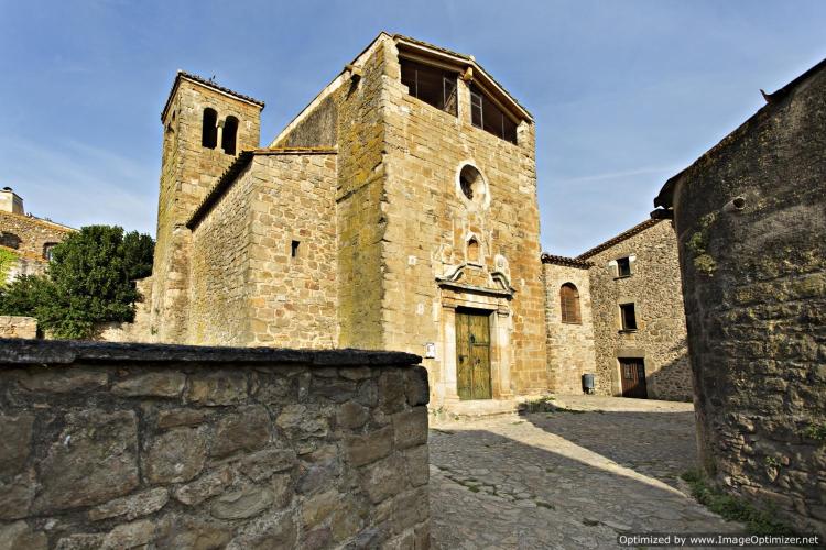 Carrer Sant Genis 13, 17121 Casavells, Girona, Spain.