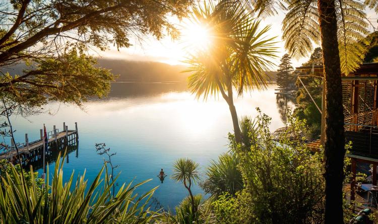 Arthurs Bay, Queen Charlotte Sound, Marlborough, South Island, New Zealand.