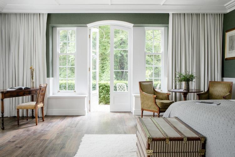 Lily Pond Room