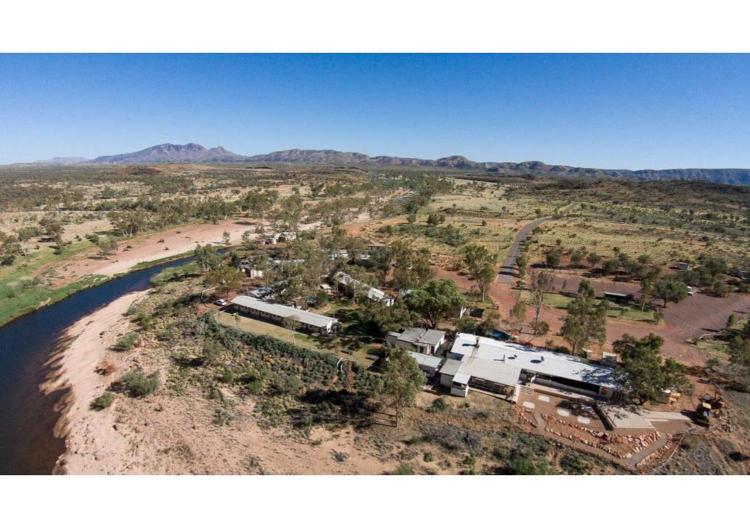 Glen Helen Homestead Lodge Hotel Review, Alice Springs, Australia Travel