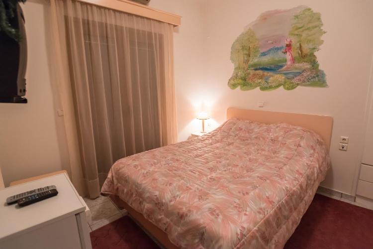 Doppel- oder Zweibettzimmer