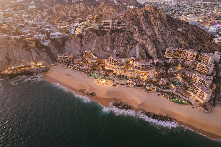 The resort at pedregal in cabo san lucas, mexico - Wedding Style Magazine