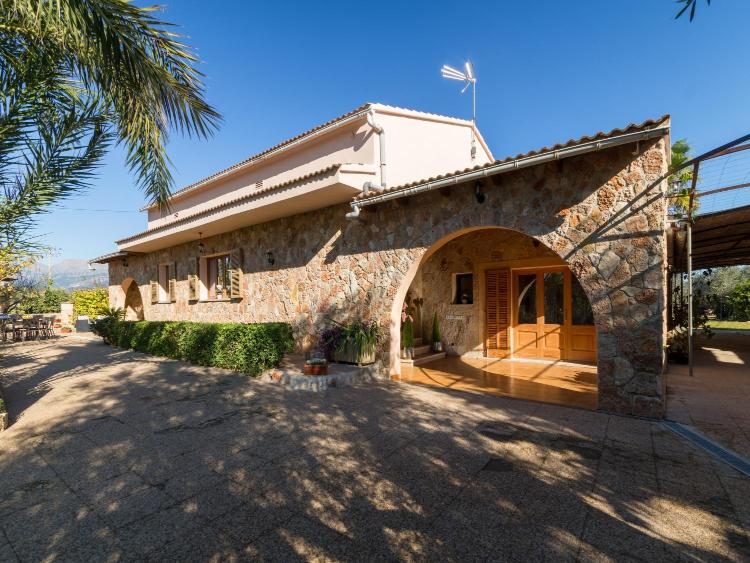 Maison de Vacances Six Chambres