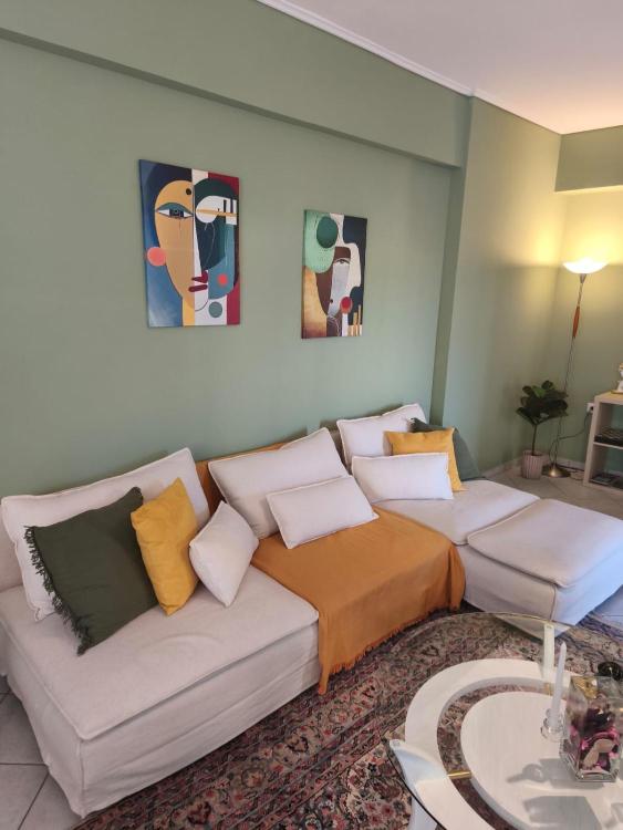 Apartment mit 2 Schlafzimmern und Balkon
