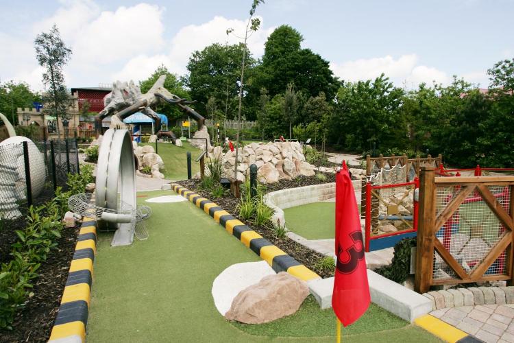 Enchanted Village Woodland Lodges and Treehouses Hotel Review, Alton