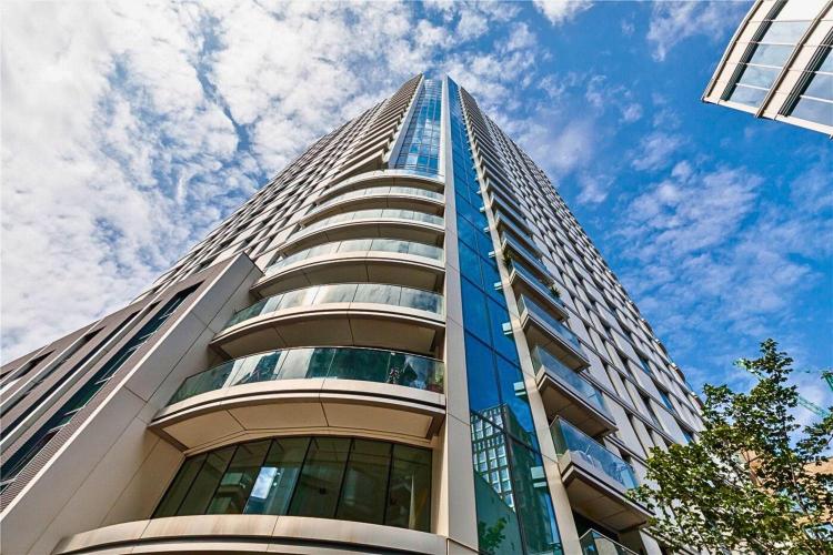 Apartament z 1 sypialnią, balkonem i widokiem na miasto