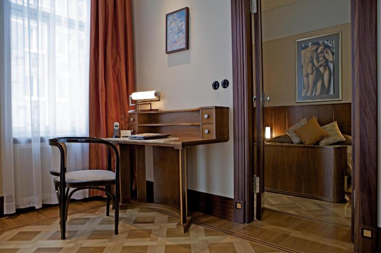 Rialto Hotel ul. Wilcza 73, 00-670 Warsaw, Poland.