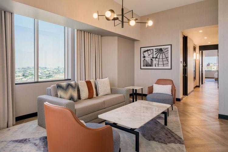 Amiri Suite - Club lounge Access including Breakfast, Evening Cocktail hours & Soft Refreshments & Canapes