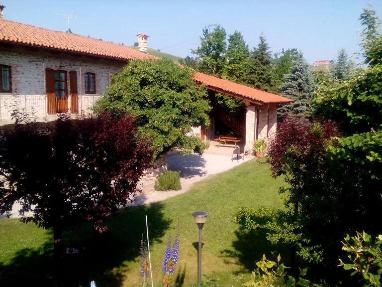 Cascina Stralla - B&B Farigliano
