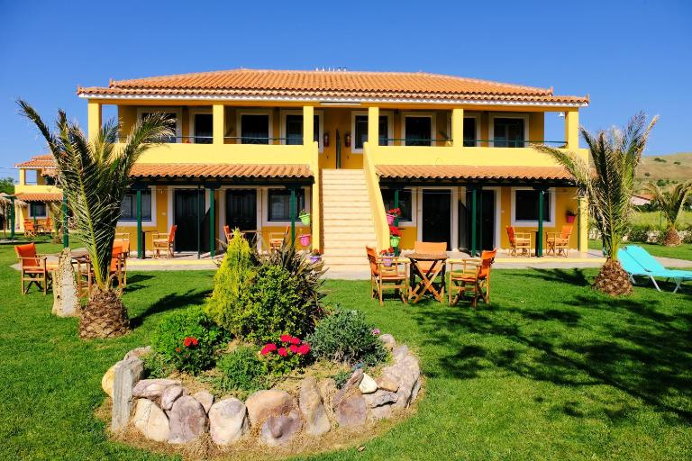 PanDora Apartments - B&B Moúdhros