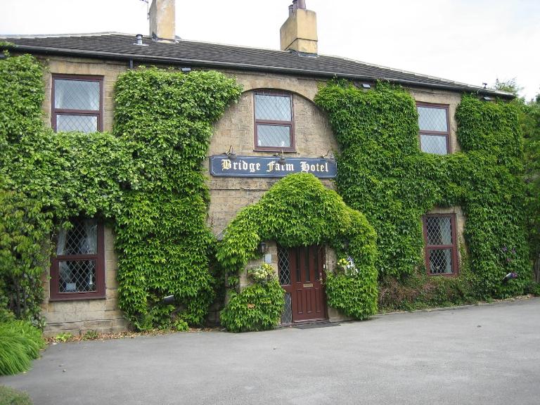 Bridge Farm Hotel - Bed and Breakfast Leeds