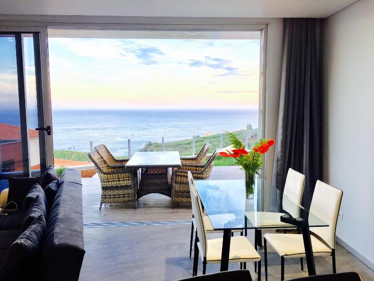 Villa Pinheira II - Chambres d'hôtes Estreito da Calheta