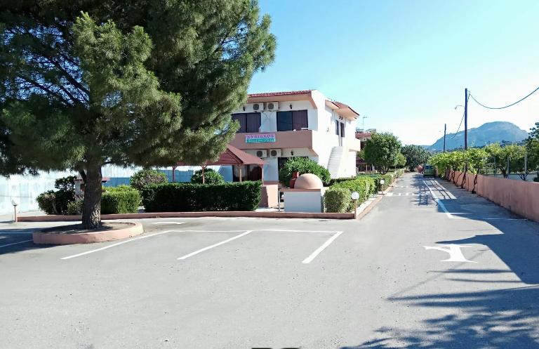 Kyriakos Studios - B&B Afántou